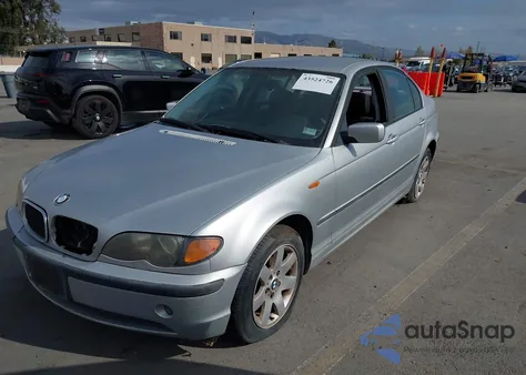 2002 BMW 325Xi z USA, uszkodzony, nr VIN WBAEU33472PF66614